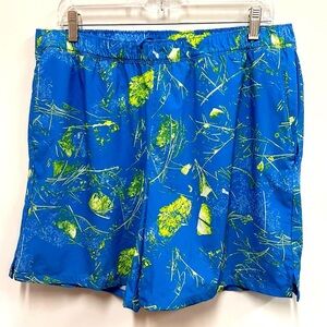 The North Face Men’s Board-shorts with zipper pocket size large